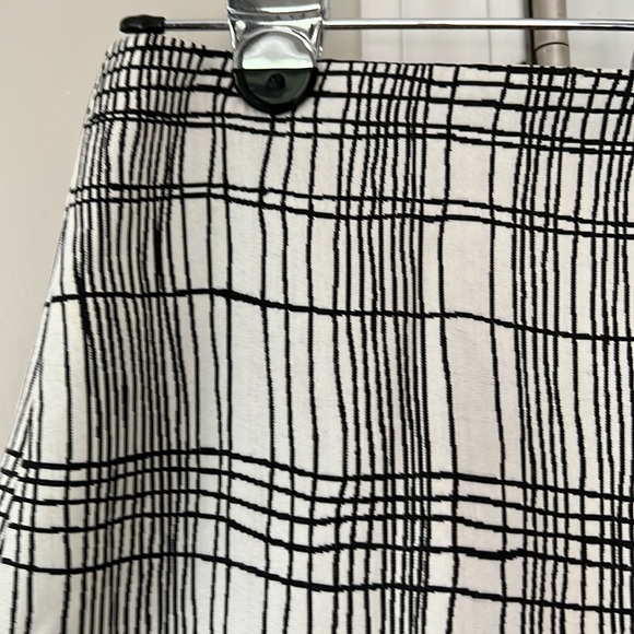 Loft Windowpane Plaid Print Mini Skirt Black White - Picture 2 of 4